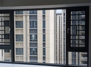 临街住户安装平开隔音窗，广州帕德铝合金门窗具有隔音...